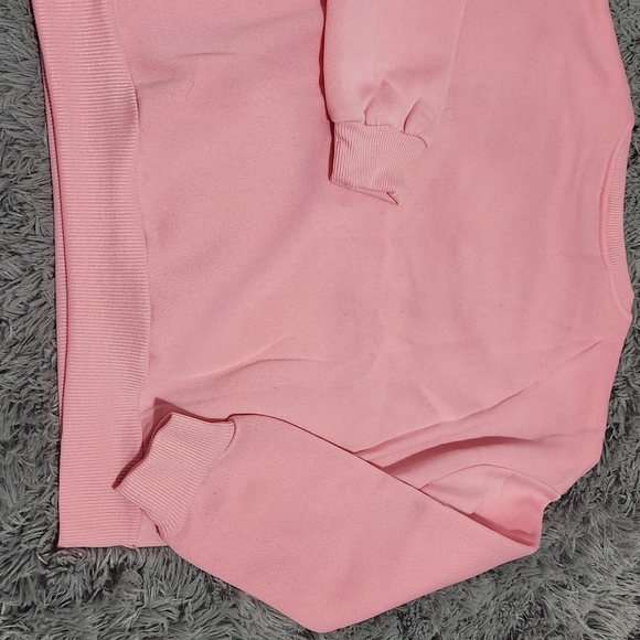 XS crew neck sweater.  Pink with red letters GRANDMA ❤️ petite 💕 - Picture 3 of 5